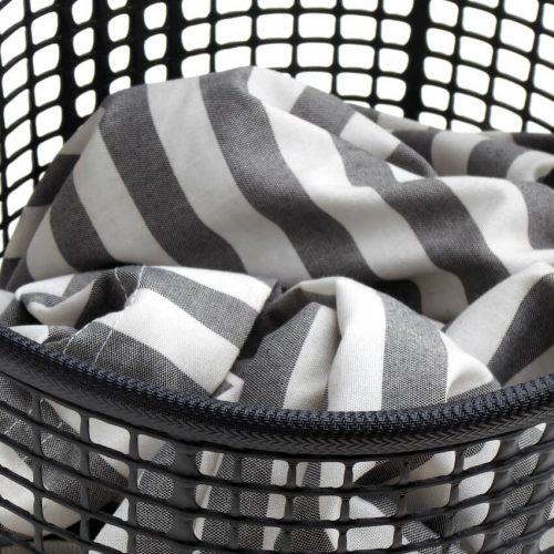 détail sur linge dans corbeille maille darling